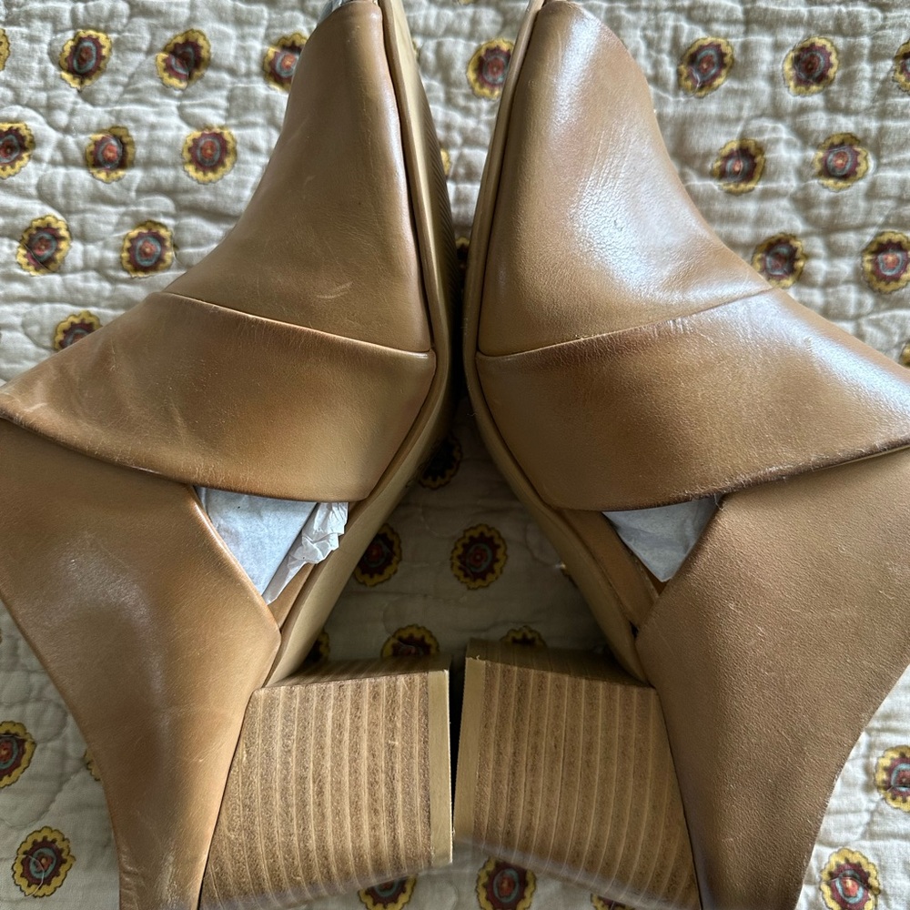 Slayte Footwear Miranda Tan Leather Mule Sandal Size 8 - Picture 6 of 8